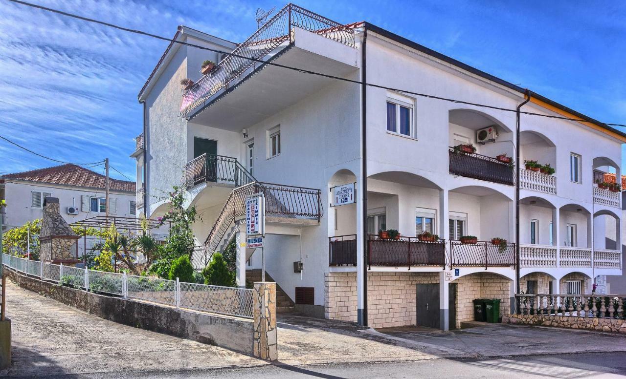Apartments Milenka Trogir Exterior photo