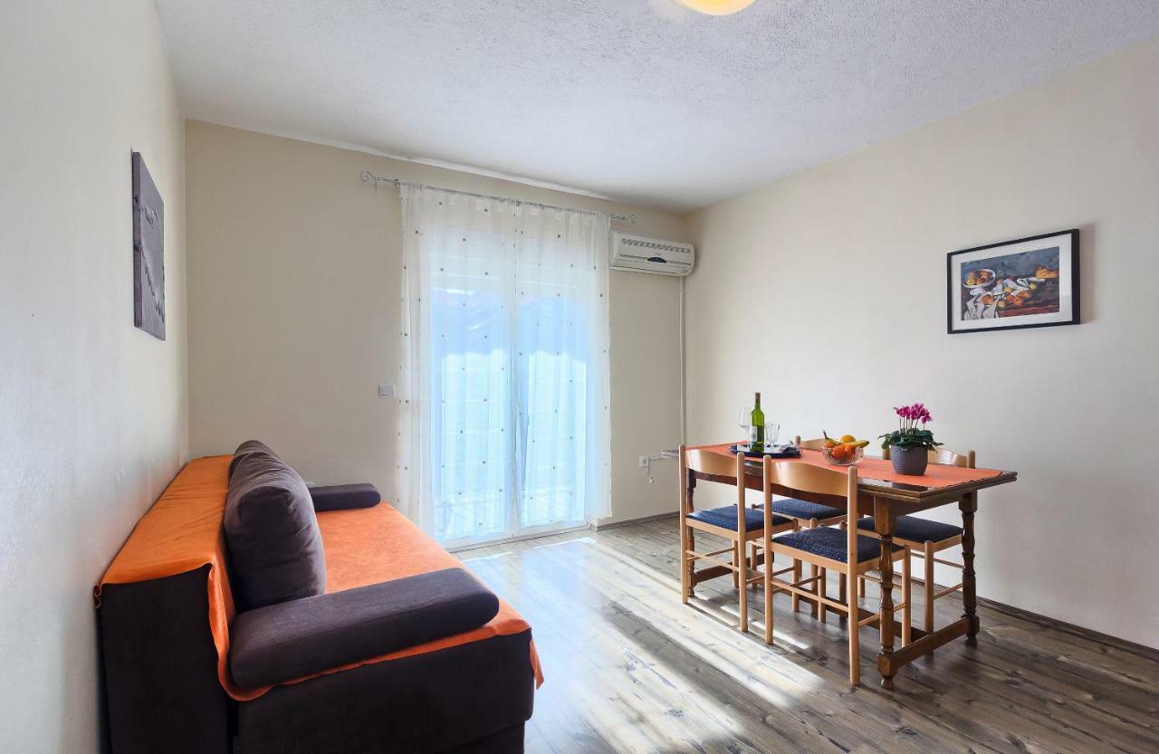 Apartments Milenka Trogir Exterior photo